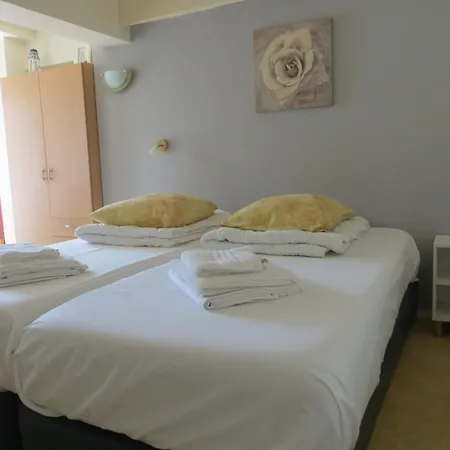 Hotel Rasch Bergen aan Zee Extérieur photo